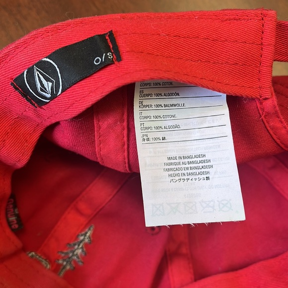 Volcolm Hat - Picture 5 of 7